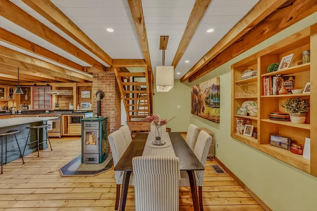 2923 Diamond Hill Road St. Johnsbury VT 05819