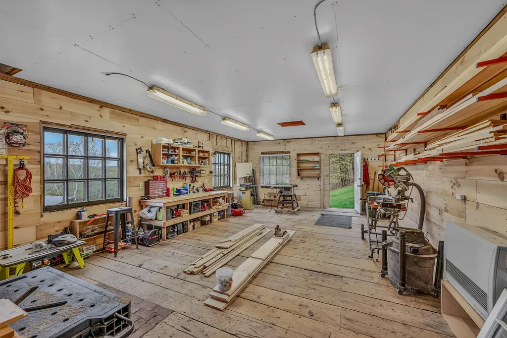 2923 Diamond Hill Road St. Johnsbury VT 05819