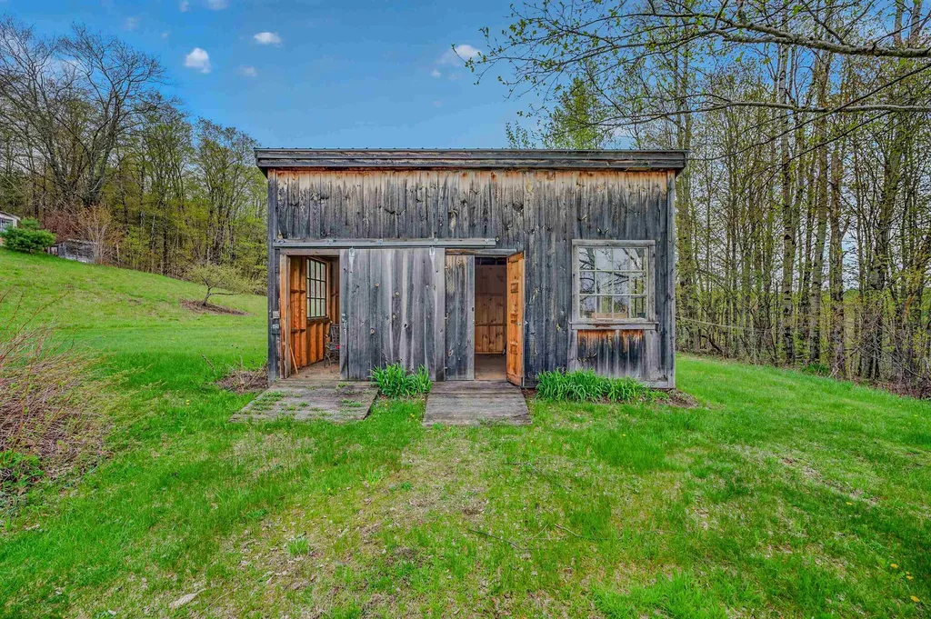 2923 Diamond Hill Road St. Johnsbury VT 05819