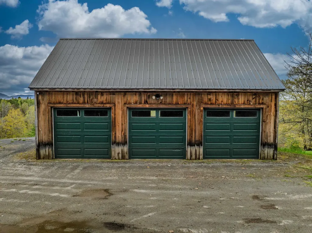 2923 Diamond Hill Road St. Johnsbury VT 05819