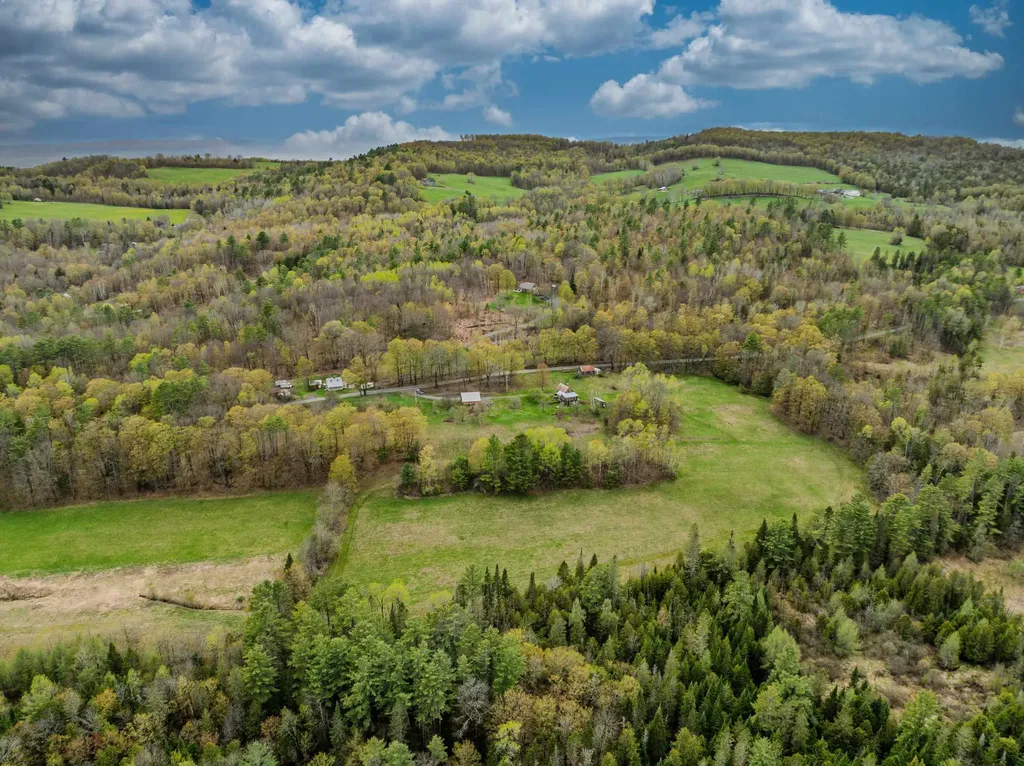 2923 Diamond Hill Road St. Johnsbury VT 05819
