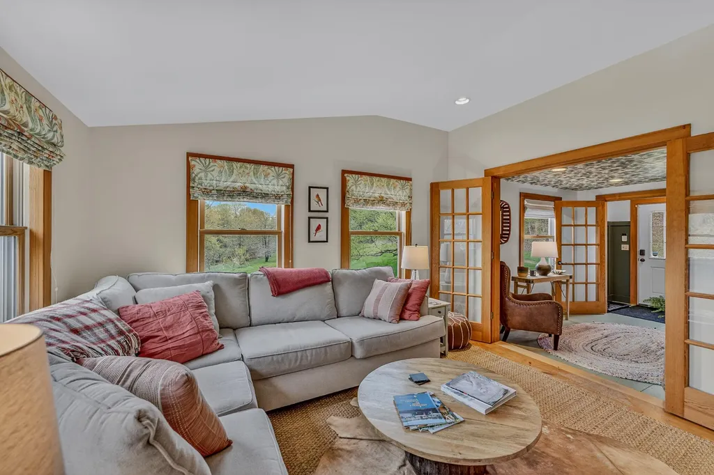 2923 Diamond Hill Road St. Johnsbury VT 05819
