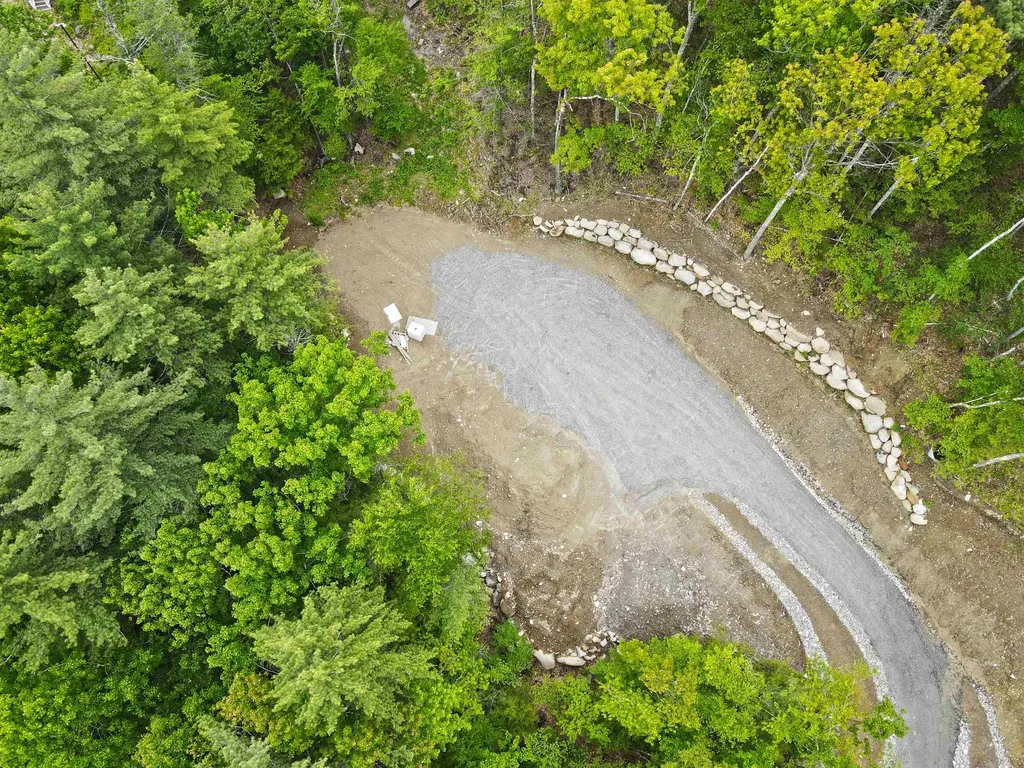21-2 Leach Hill Road Goffstown NH 03045