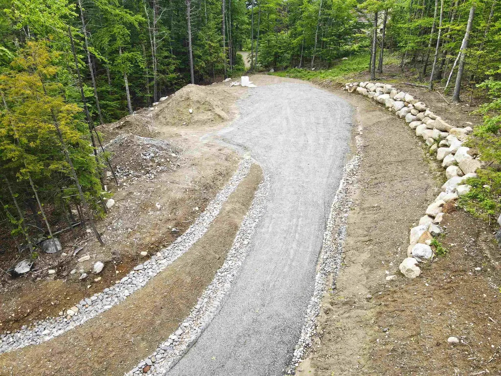 21-2 Leach Hill Road Goffstown NH 03045