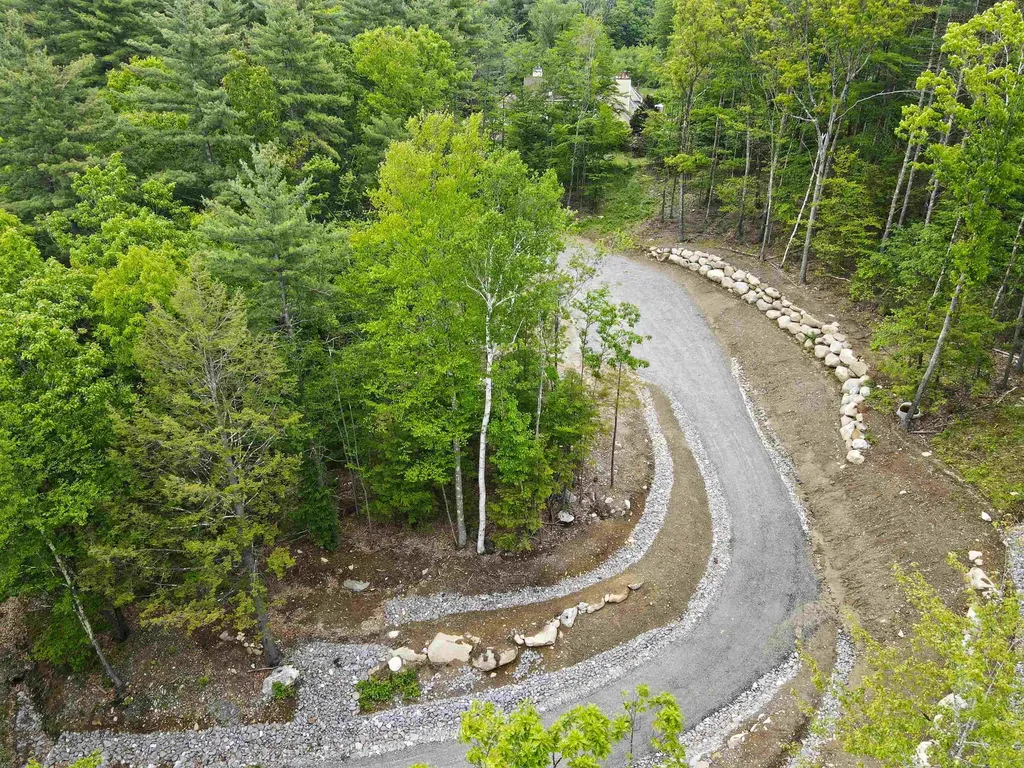 21-2 Leach Hill Road Goffstown NH 03045