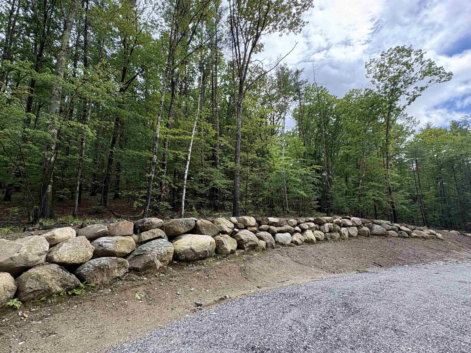 21-2 Leach Hill Road Goffstown NH 03045
