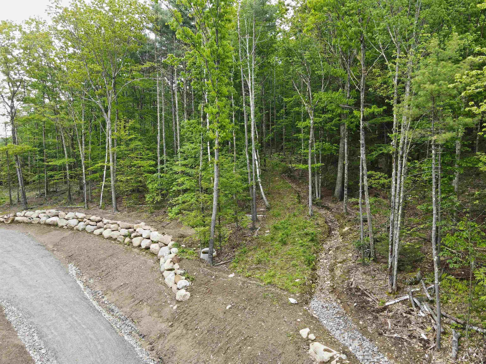 21-2 Leach Hill Road Goffstown NH 03045