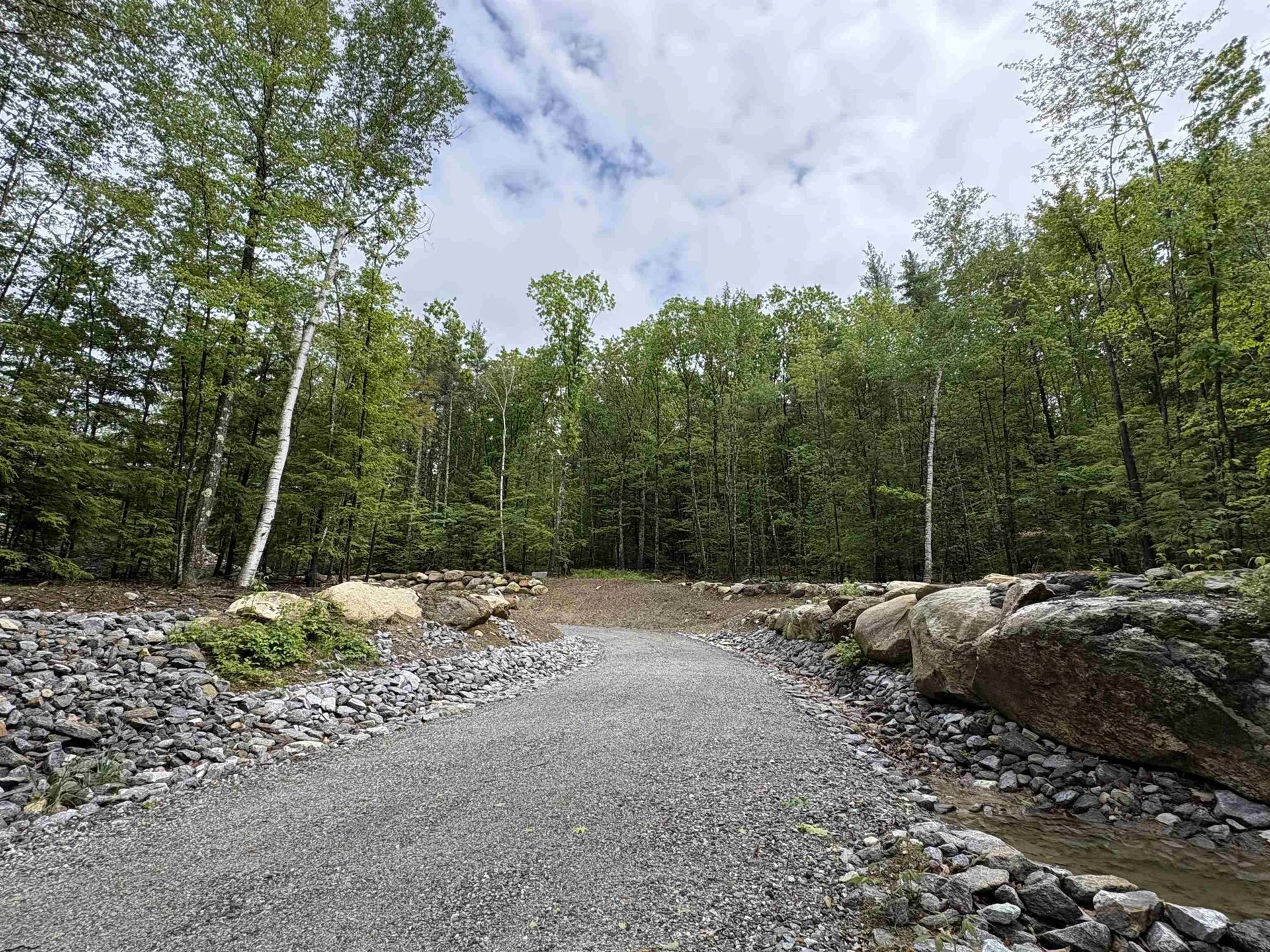 21-2 Leach Hill Road Goffstown NH 03045