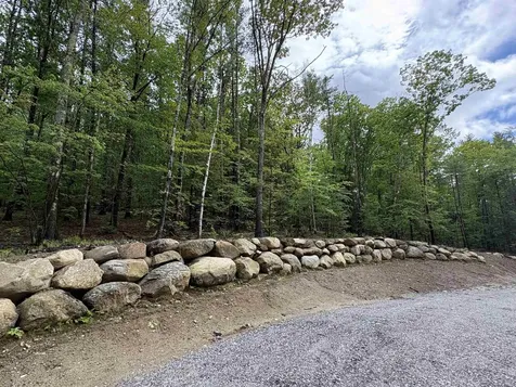 21-2 Leach Hill Road Goffstown NH 03045