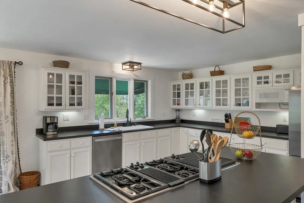 456 Governor Wentworth Highway Tuftonboro NH 03816