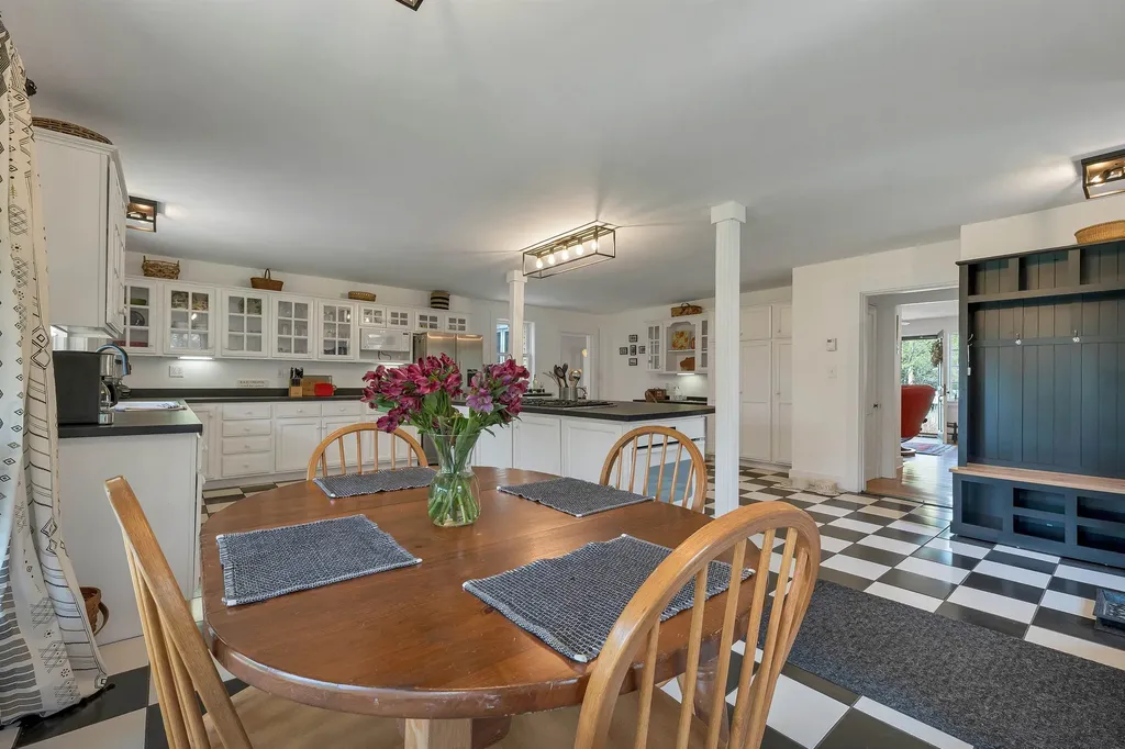 456 Governor Wentworth Highway Tuftonboro NH 03816