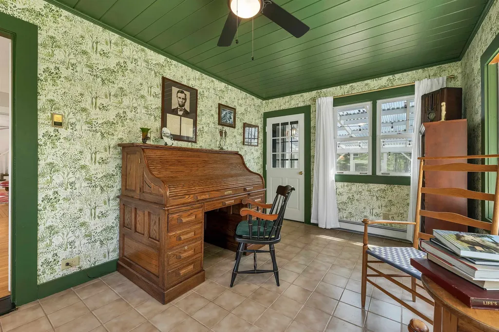 456 Governor Wentworth Highway Tuftonboro NH 03816