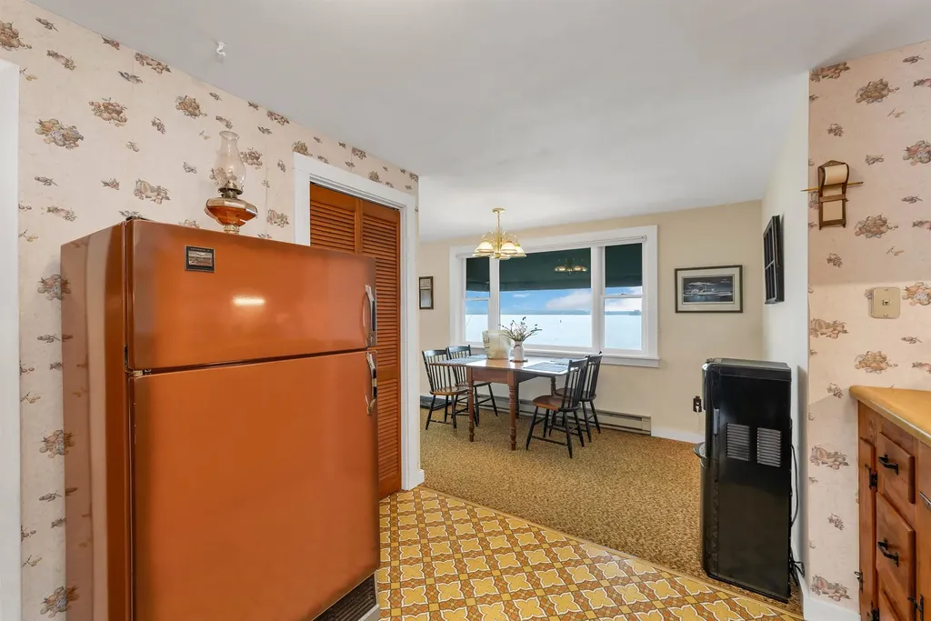456 Governor Wentworth Highway Tuftonboro NH 03816