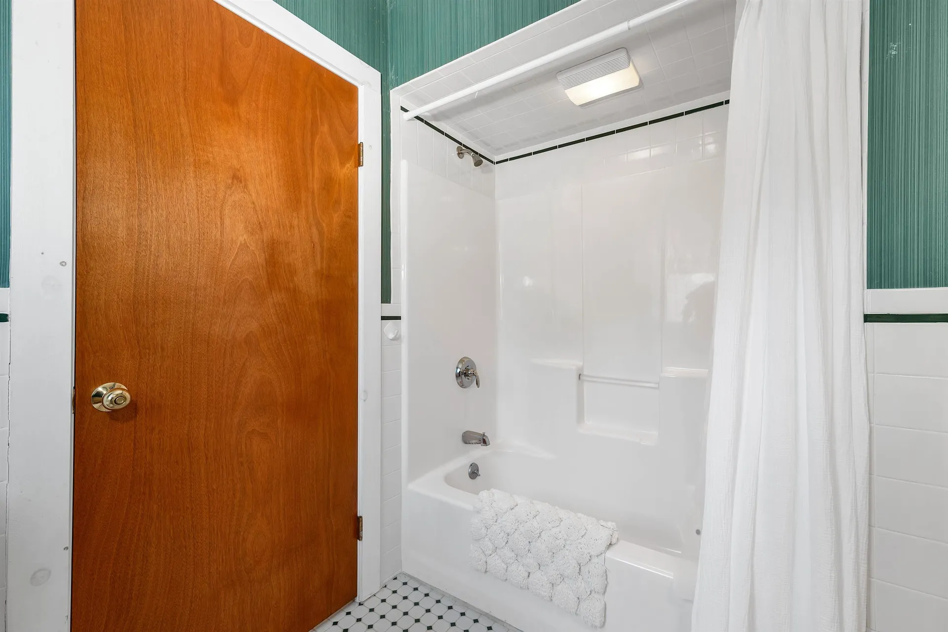 456 Governor Wentworth Highway Tuftonboro NH 03816