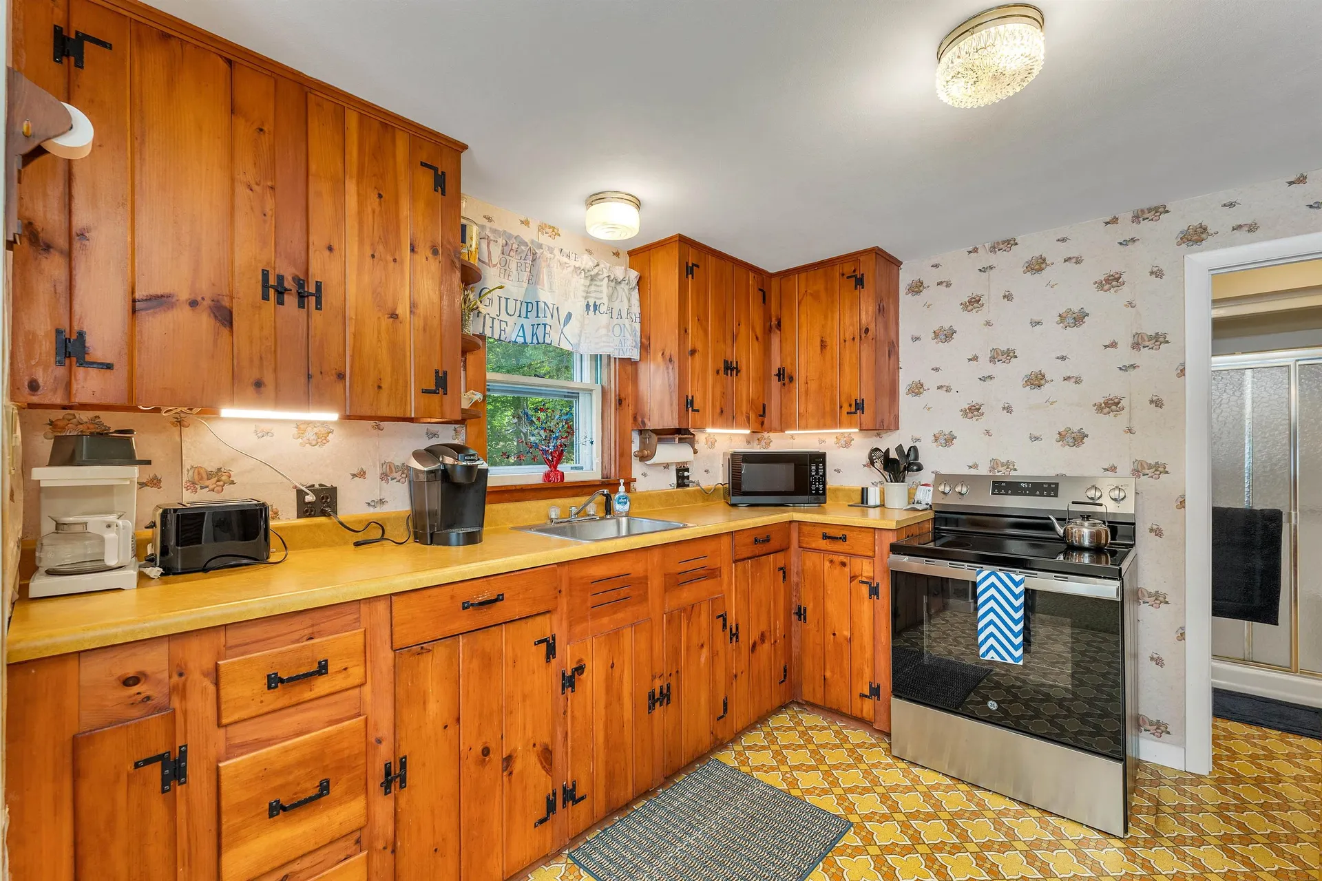 456 Governor Wentworth Highway Tuftonboro NH 03816