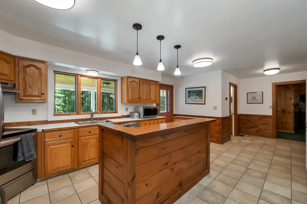 6 Percy Drive Wolfeboro NH 03894-4831