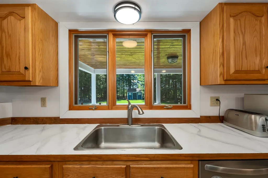 6 Percy Drive Wolfeboro NH 03894-4831