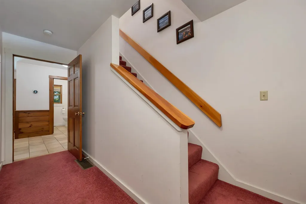 6 Percy Drive Wolfeboro NH 03894-4831