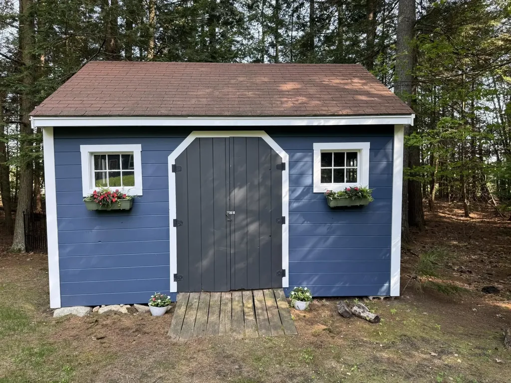 6 Percy Drive Wolfeboro NH 03894-4831