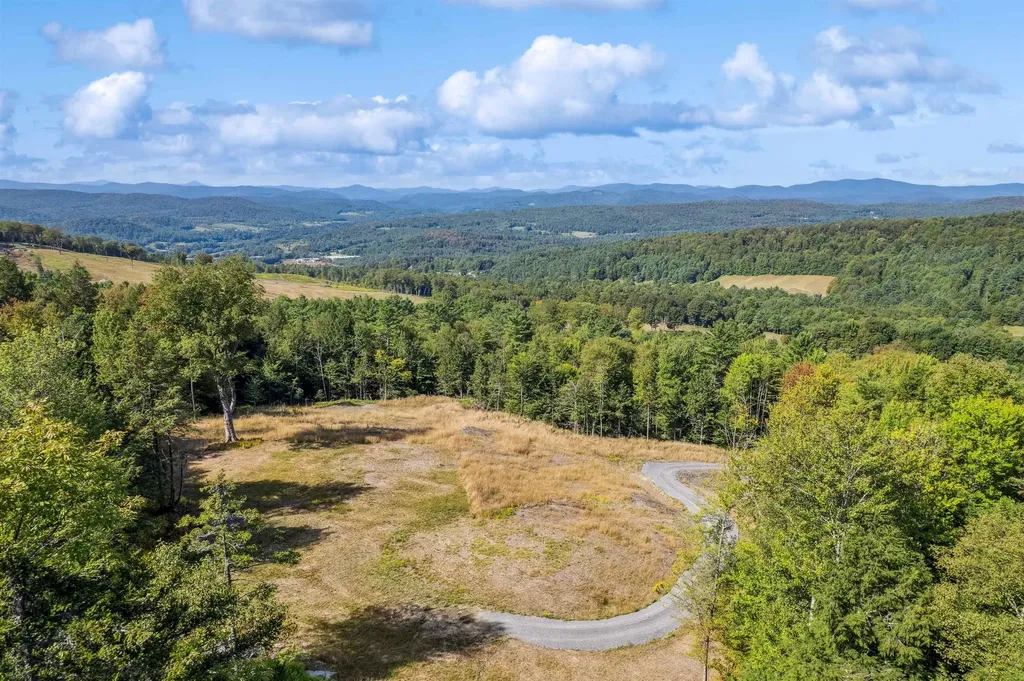 1985 Gee Hill Road Royalton VT 05068