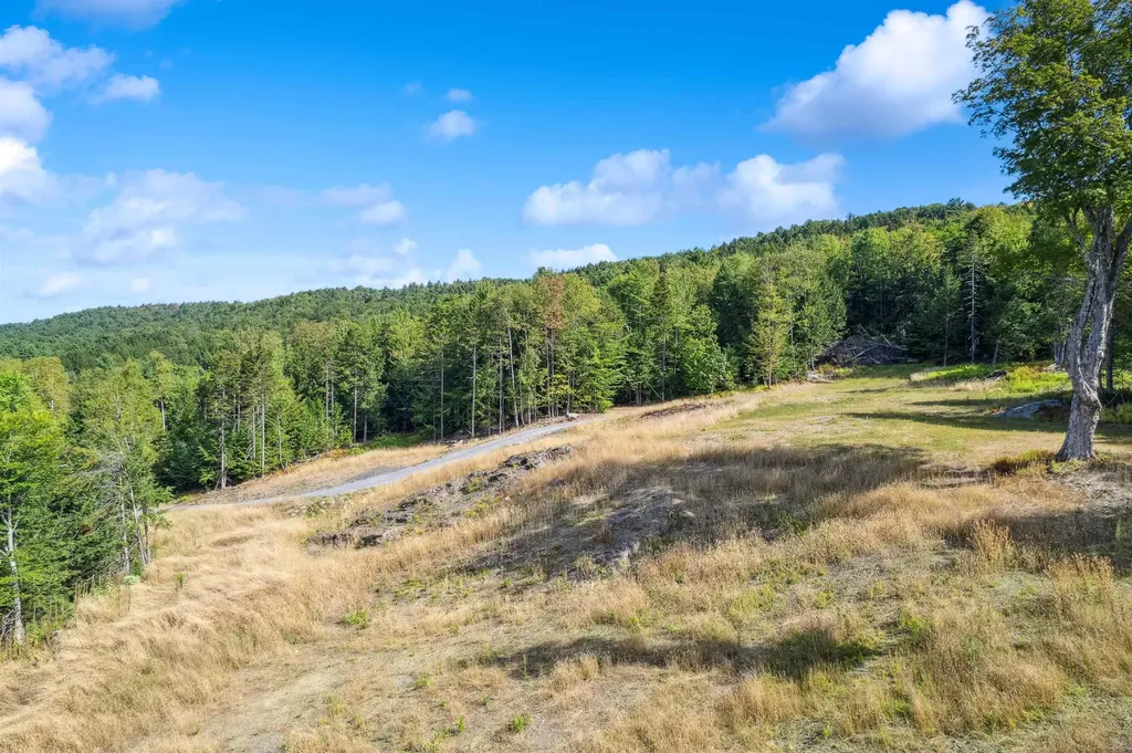 1985 Gee Hill Road Royalton VT 05068