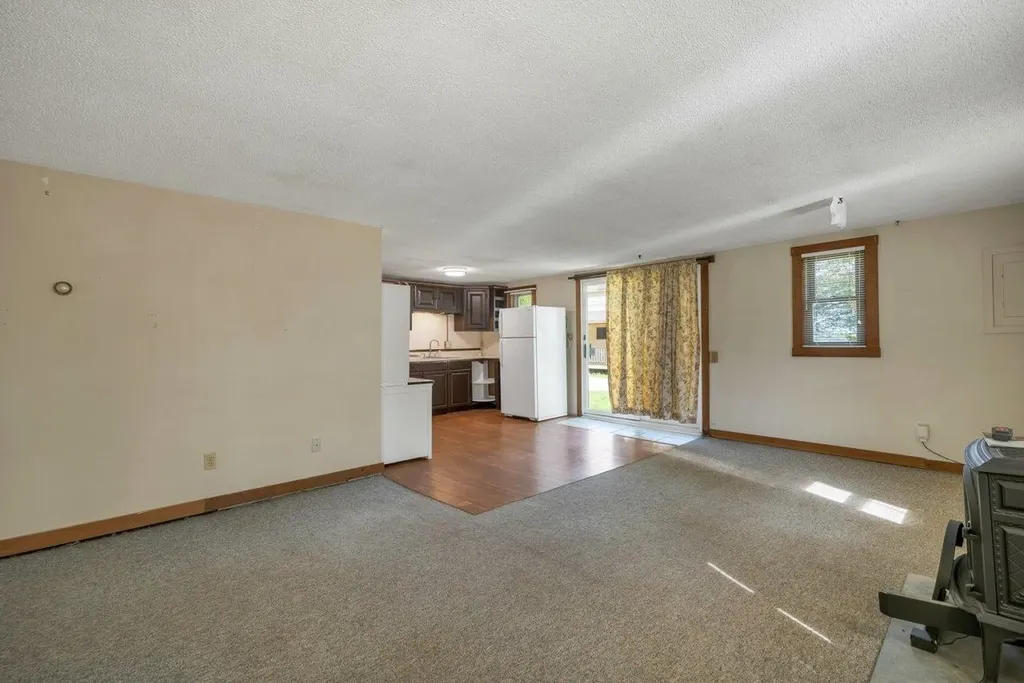 24 Gillis Lane Barnstead NH 03225