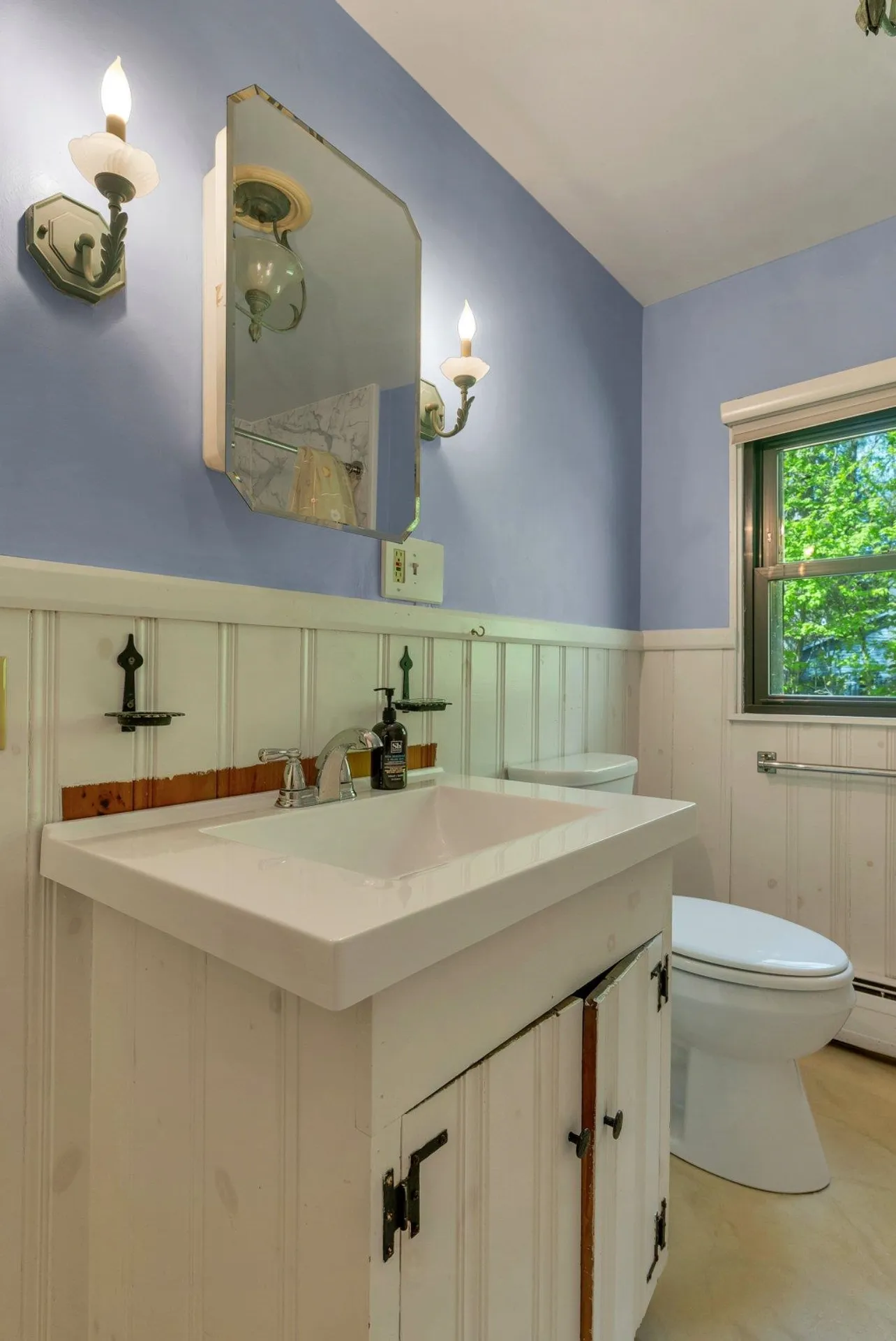 24 Gillis Lane Barnstead NH 03225