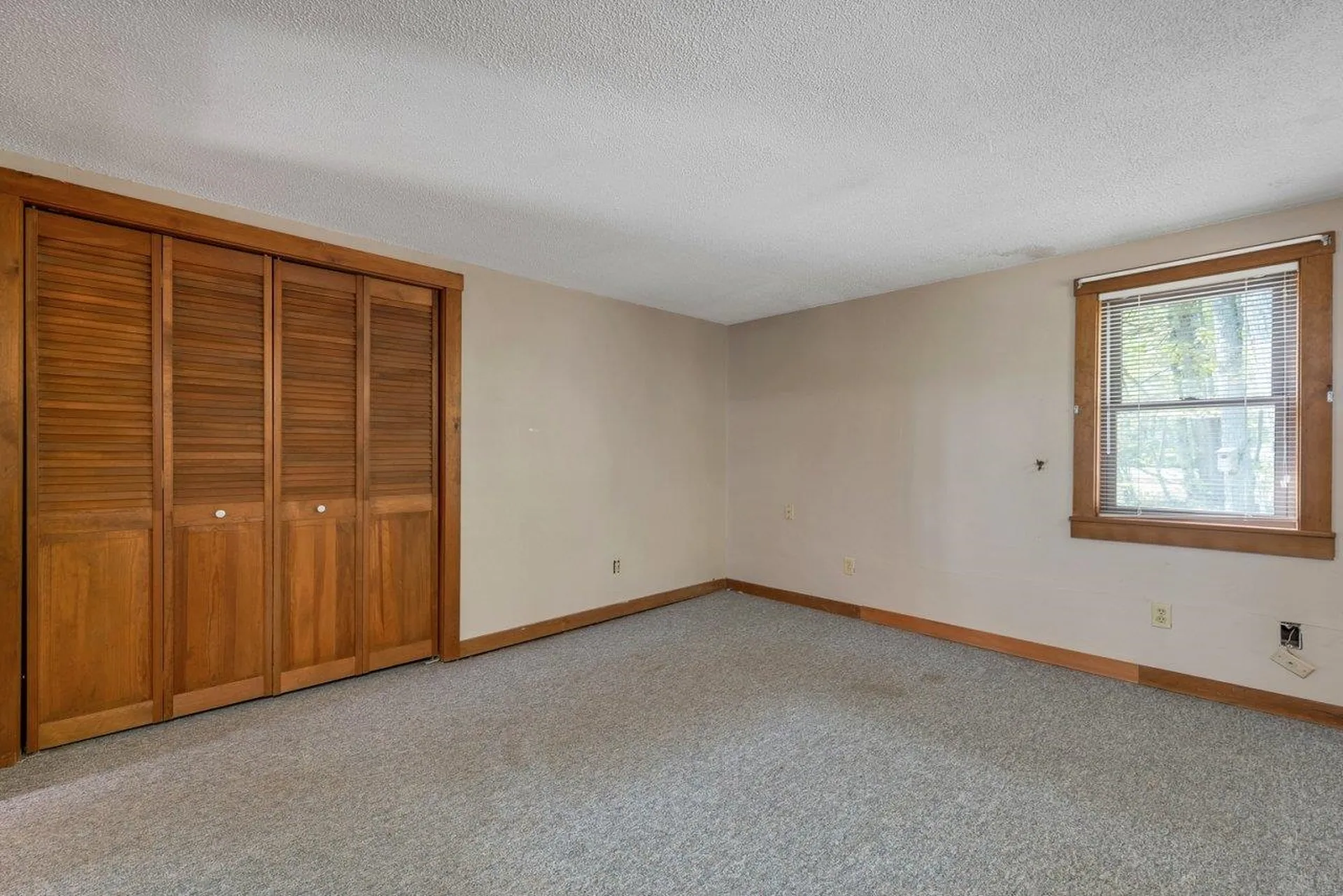 24 Gillis Lane Barnstead NH 03225