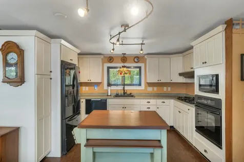 24 Gillis Lane Barnstead NH 03225