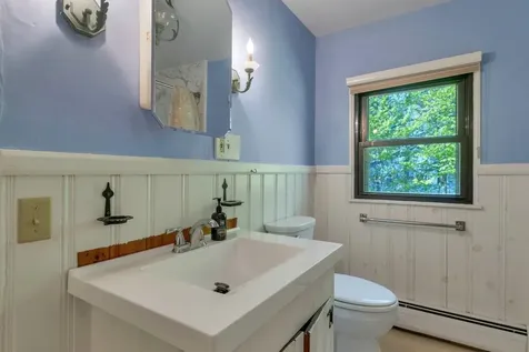 24 Gillis Lane Barnstead NH 03225
