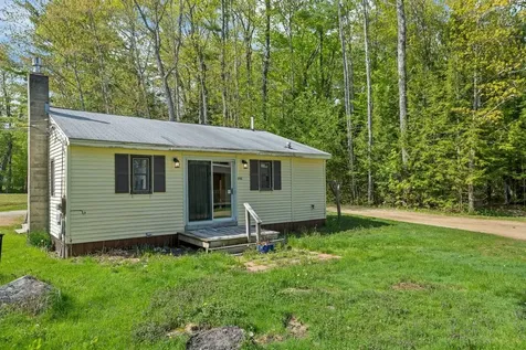 24 Gillis Lane Barnstead NH 03225