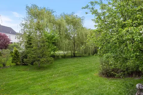 37 Tabor Place South Burlington VT 05403