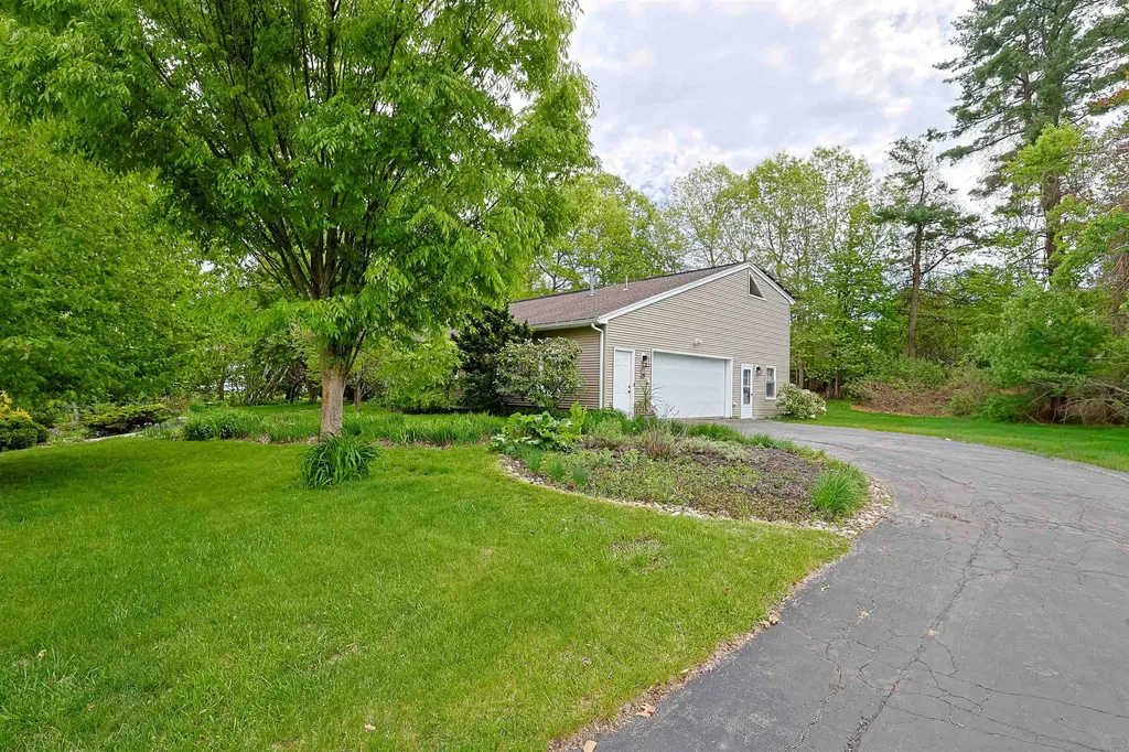311 Paquette Avenue Manchester NH 03104