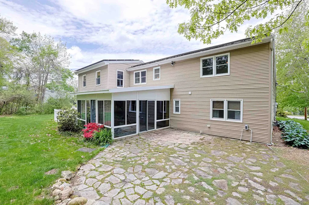 311 Paquette Avenue Manchester NH 03104