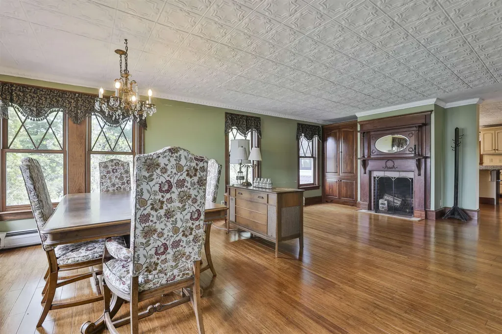 34 Baker Avenue Deerfield NH 03037