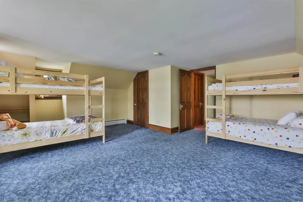 34 Baker Avenue Deerfield NH 03037