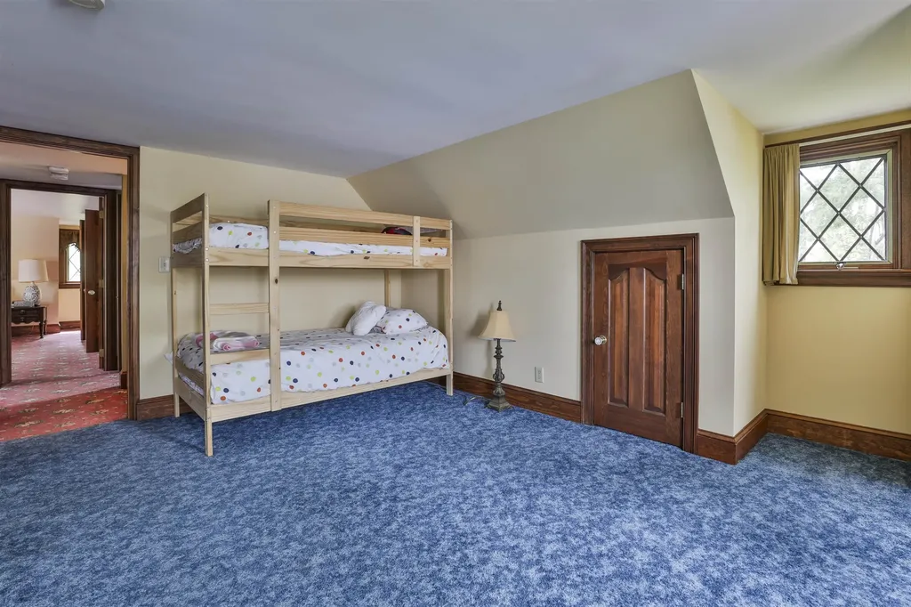34 Baker Avenue Deerfield NH 03037
