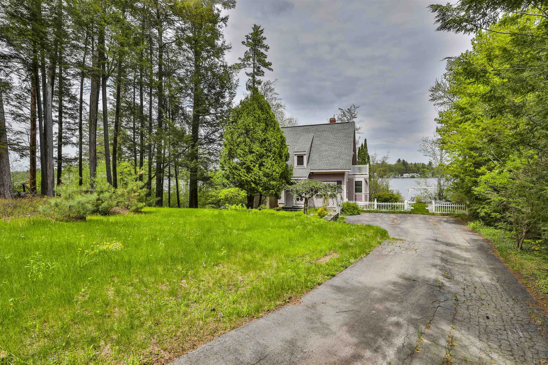 Deerfield NH, 34 Baker Avenue