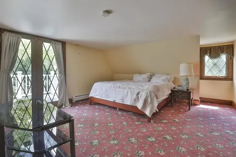 34 Baker Avenue Deerfield NH 03037