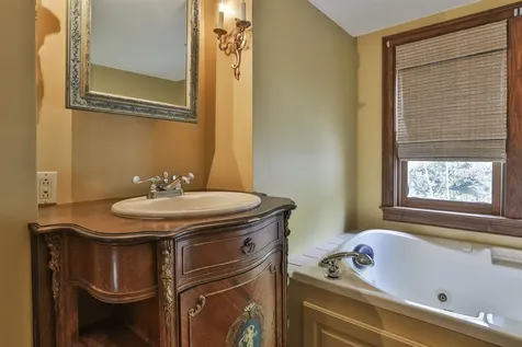 34 Baker Avenue Deerfield NH 03037