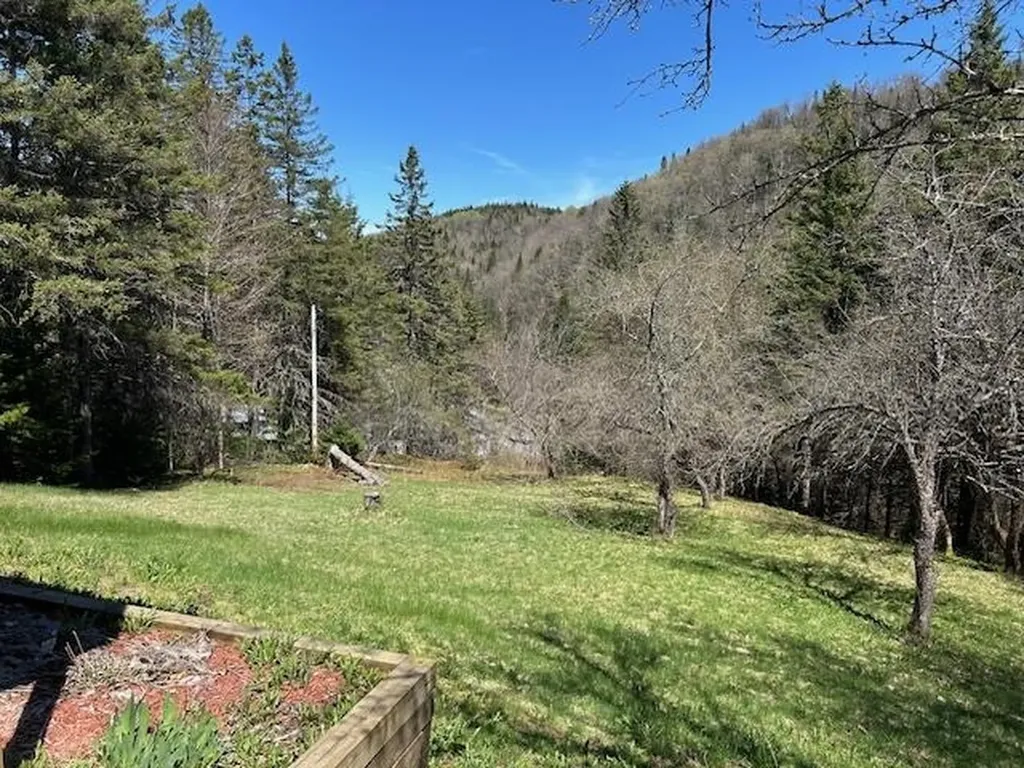127 Hollow Road Stewartstown NH 03576