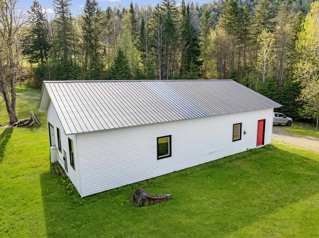127 Hollow Road Stewartstown NH 03576