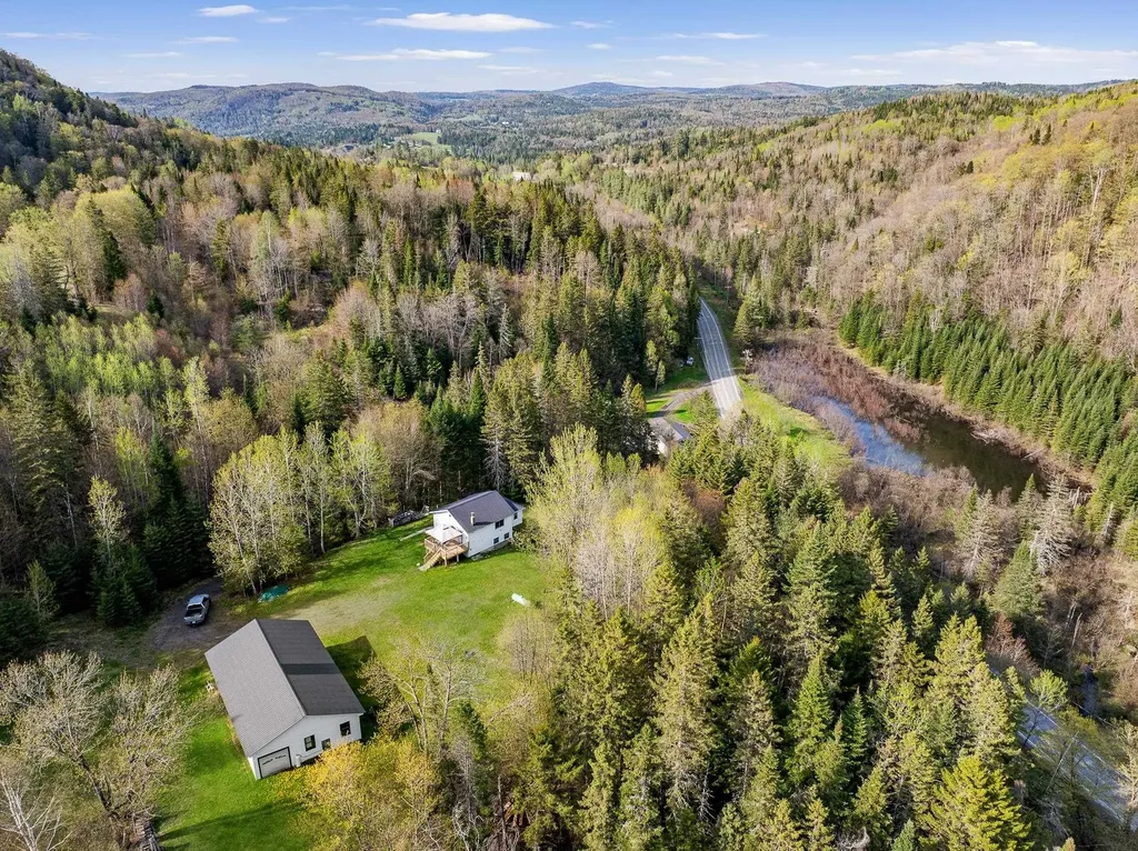 127 Hollow Road Stewartstown NH 03576