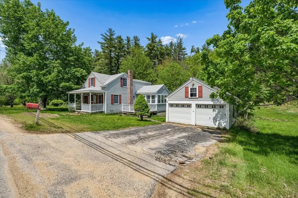 45 Old Center Road Deerfield NH 03037