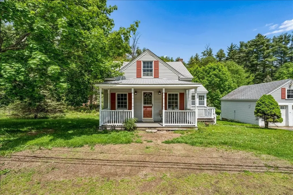45 Old Center Road Deerfield NH 03037