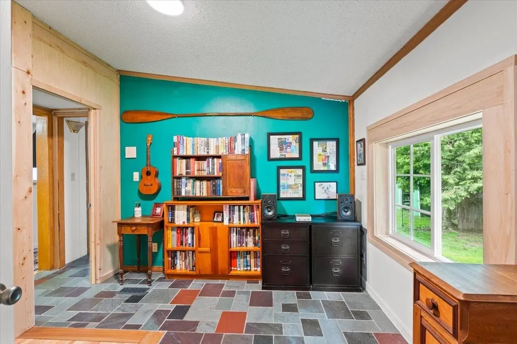 673 Bullock Road Georgia VT 05468