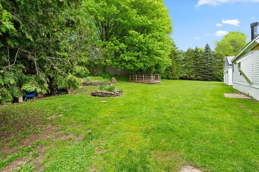 673 Bullock Road Georgia VT 05468