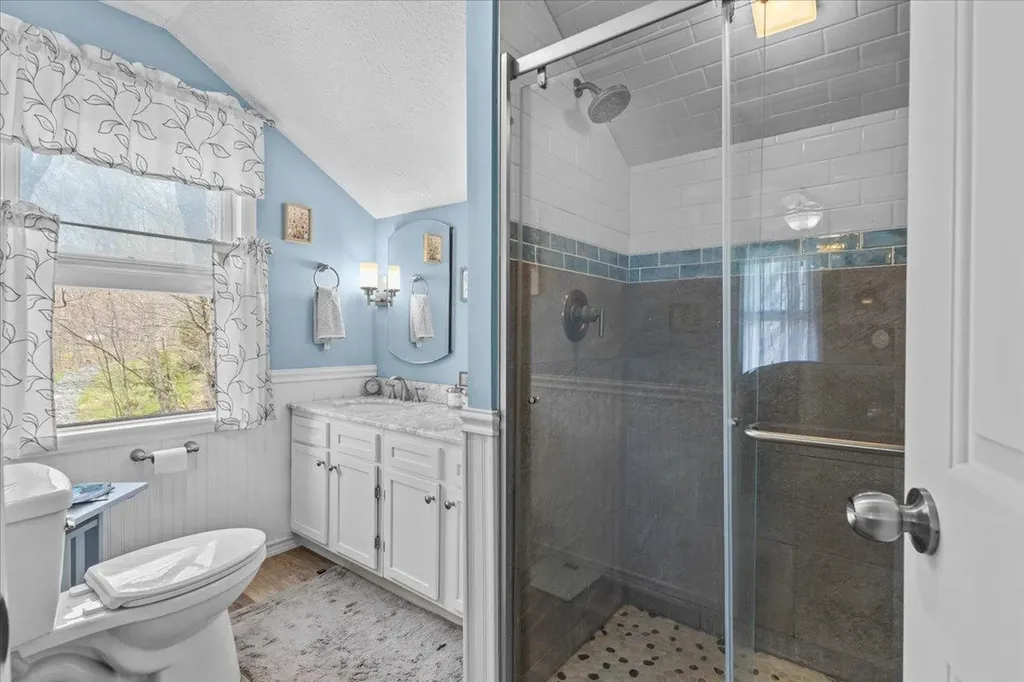 67 Thacher Road Bolton VT 05477