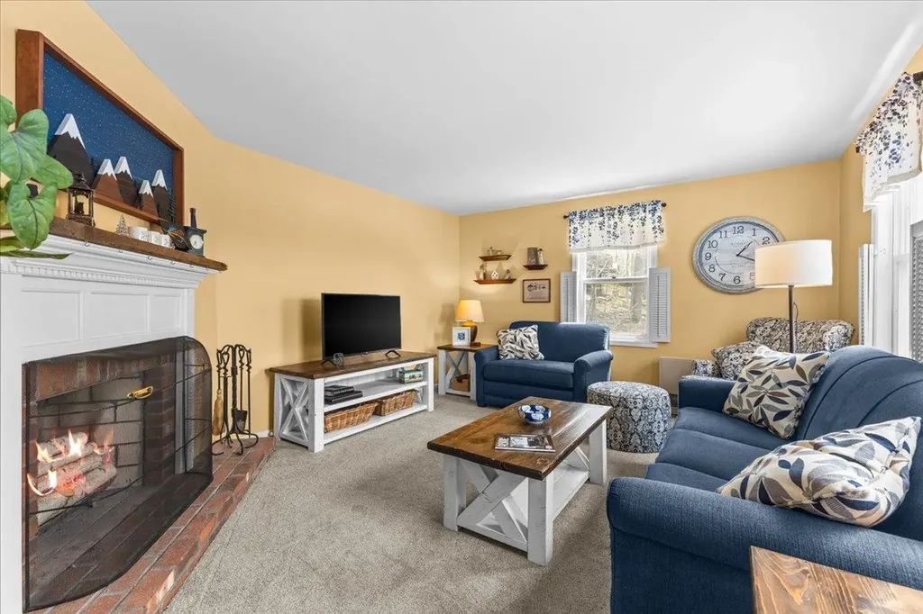 67 Thacher Road Bolton VT 05477