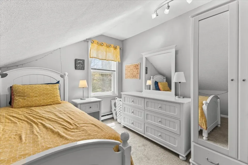 67 Thacher Road Bolton VT 05477